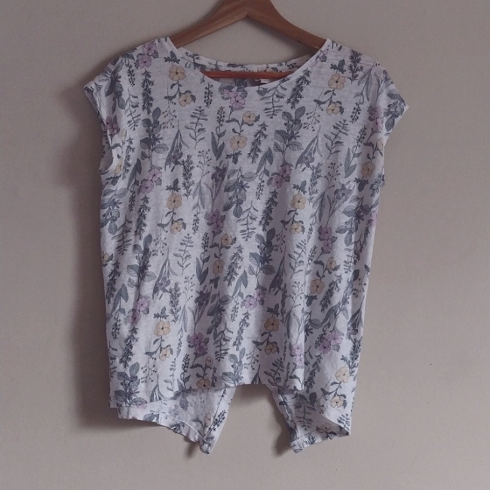 Rachel Ashwell 100% linen floral top
